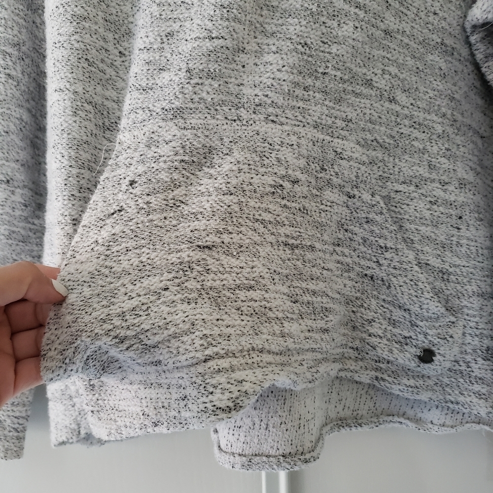 Roxy, Size Medium, Gray Hooded Pullover Sweatshir… - image 2